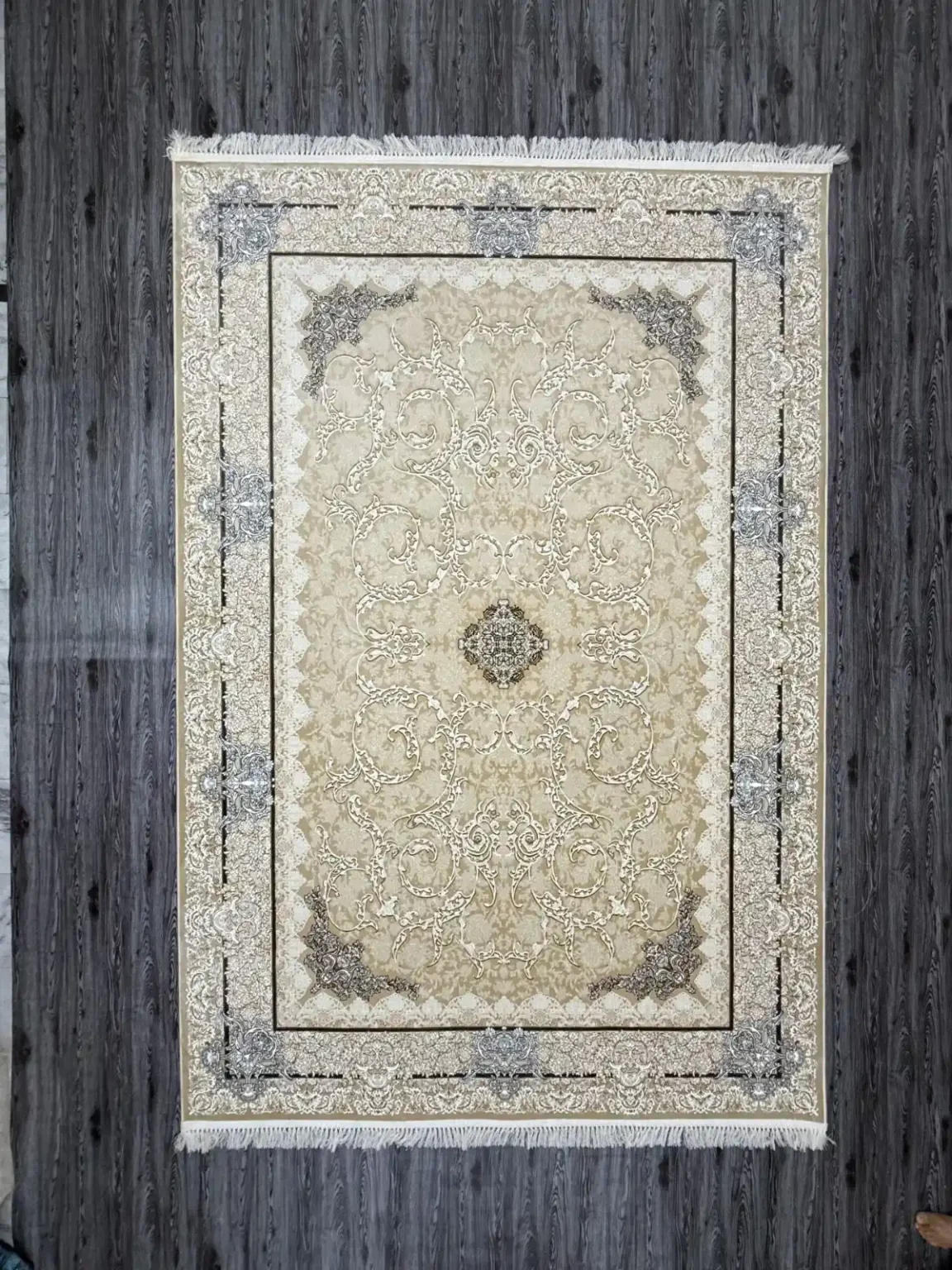 Cream & Silver Filigree