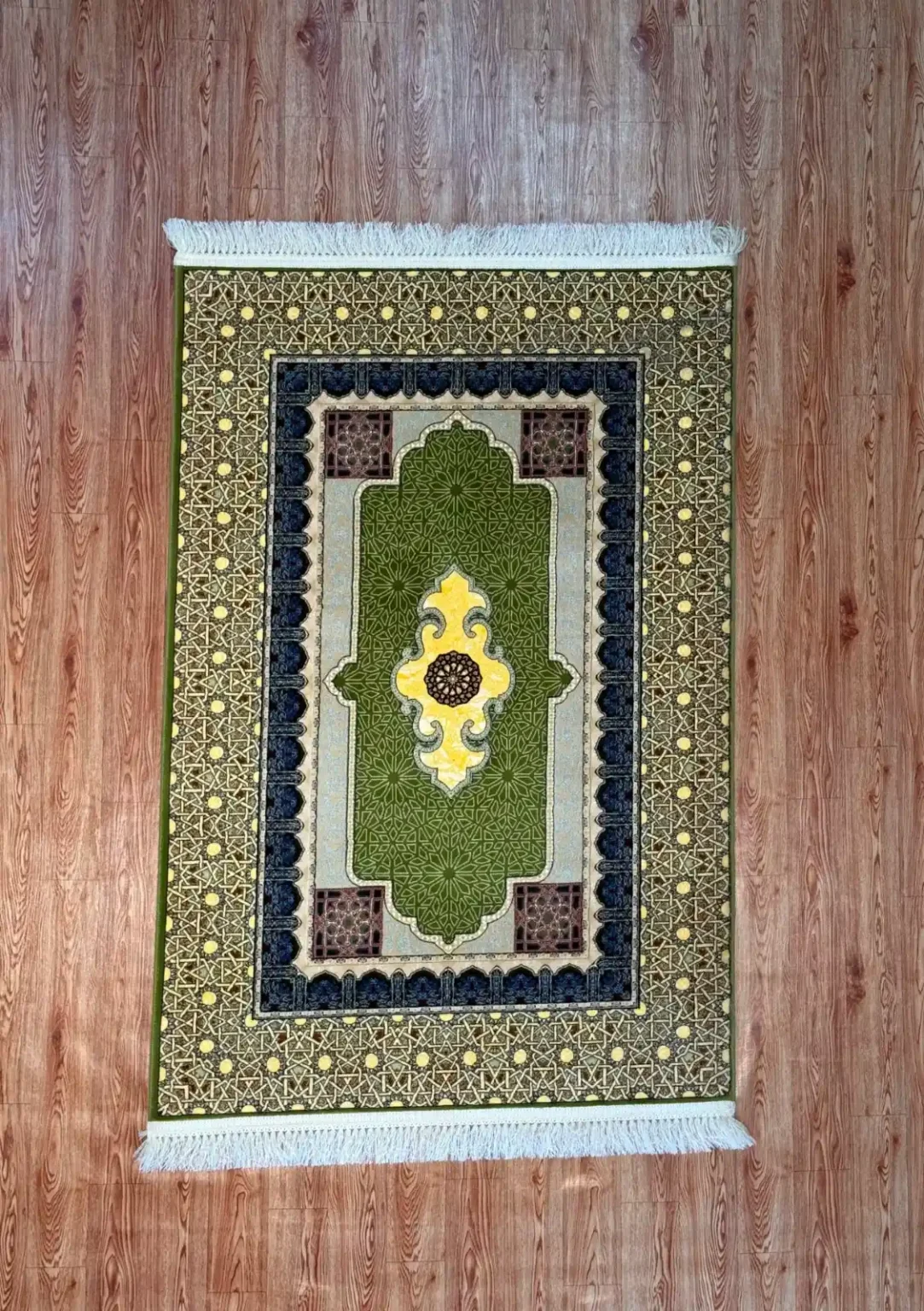 Vibrant Olive & Moss Green